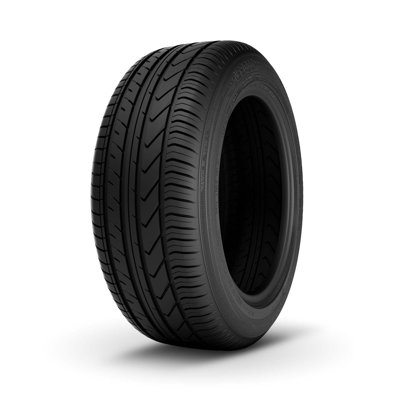 NORDEXX NS9000 225/40R18 92Y XL